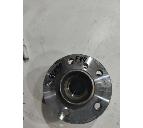 Ступица передняя правая