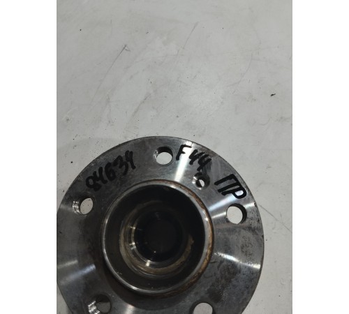 Ступица передняя правая