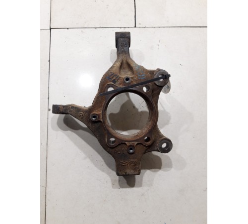 Кулак поворотный(передний правый)