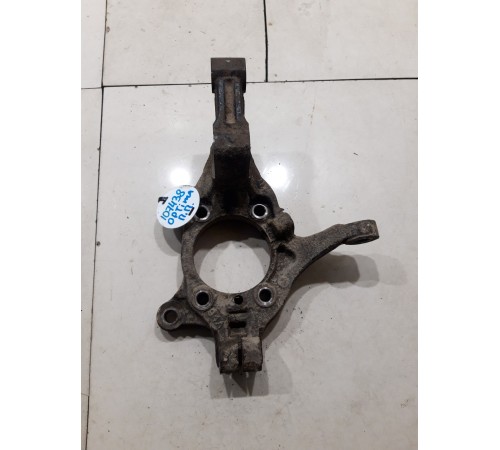 Кулак поворотный(передний правый)