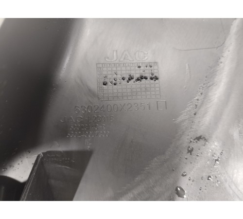 Обшивка крышки багажника правая