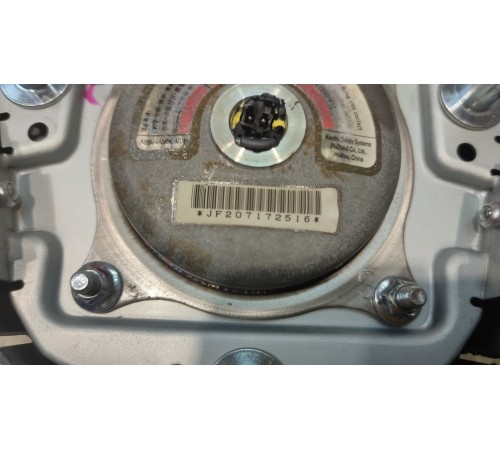 Подушка безопасности водителя