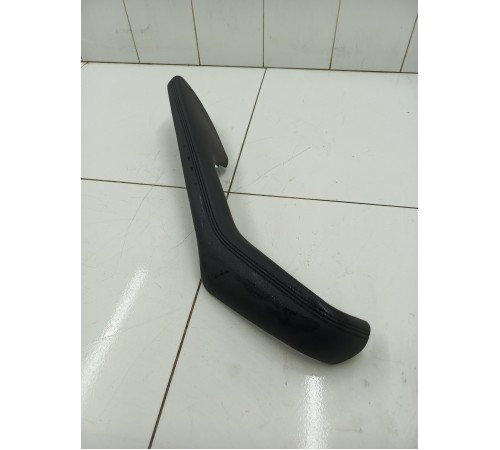 Подлокотник обшивки двери передний левый