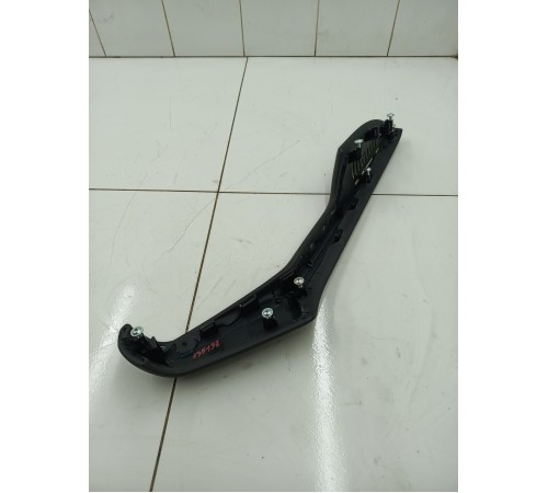 Подлокотник обшивки двери передний левый