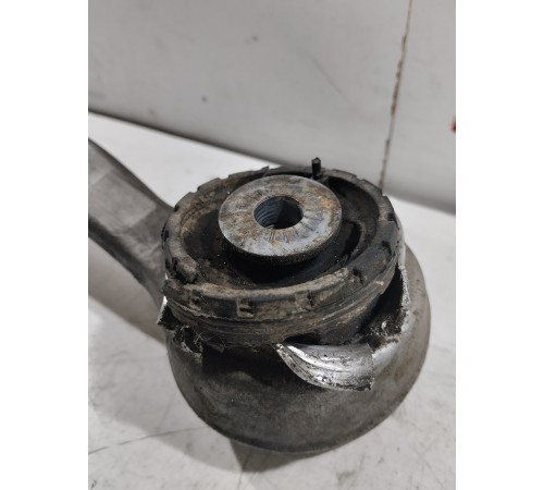 Рычаг подвески передний правый