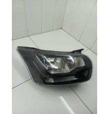 Фара передняя правая