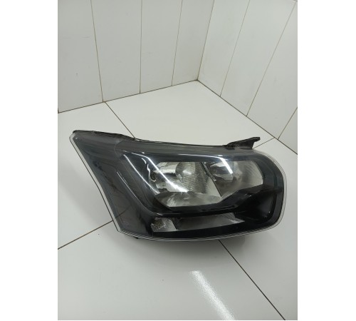 Фара передняя правая