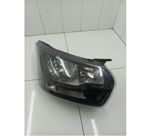 Фара передняя правая