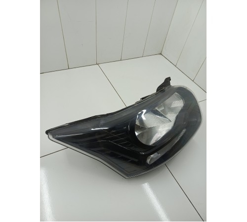 Фара передняя правая