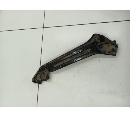 Кронштейн панели передний правый