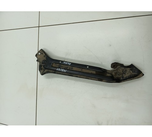 Кронштейн панели передний правый