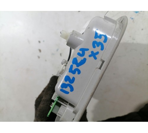 Плафон внутреннего освещения передний