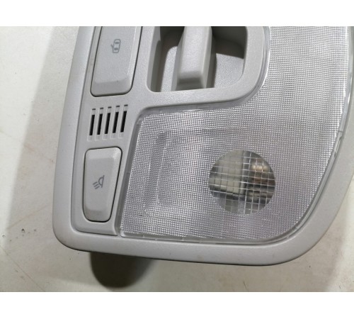 Плафон внутреннего освещения передний