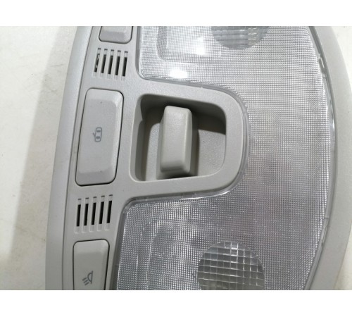 Плафон внутреннего освещения передний