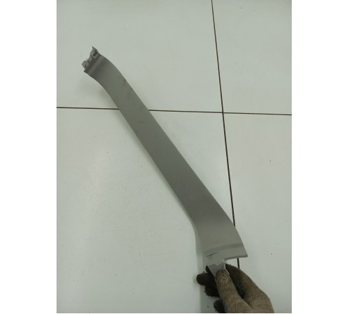 Обшивка багажника правая