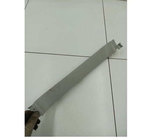 Обшивка багажника правая