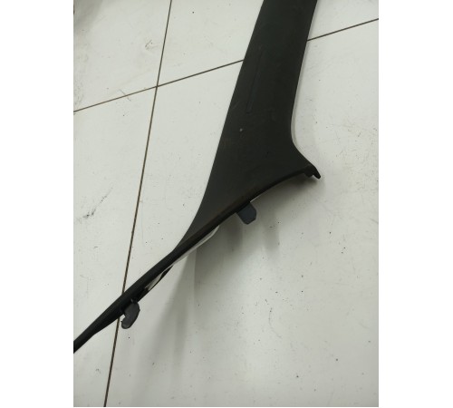 Обшивка стойки лобового стекла правая