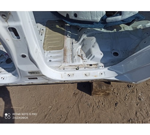 Порог со стойкой (передний левый)