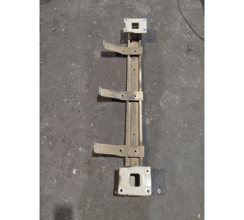 Усилитель заднего бампера