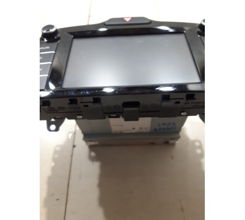 Магнитола (мультимедийный центр)