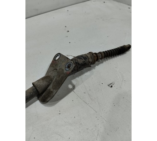 Трос ручного тормоза левый