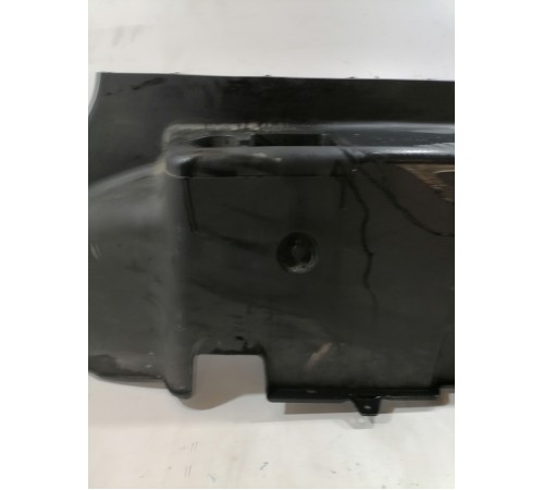 Обшивка багажника правая