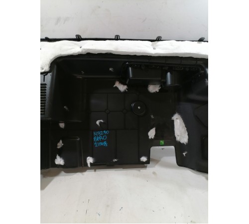 Обшивка багажника правая