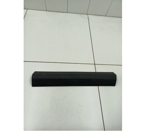 Накладка порога передняя левая