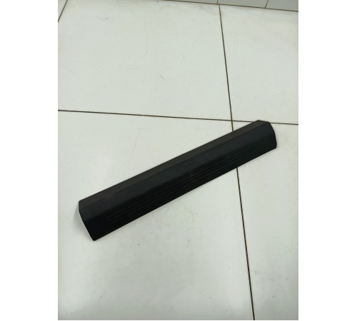 Накладка порога передняя левая