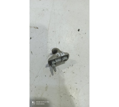 Крючок (фиксатор) солнцезащитного козырька