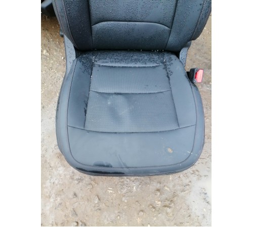 Сиденье переднее правое