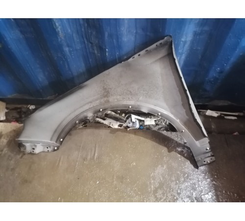 Крыло переднее правое