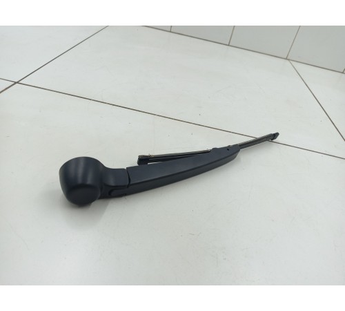 Поводок стеклоочистителя задний