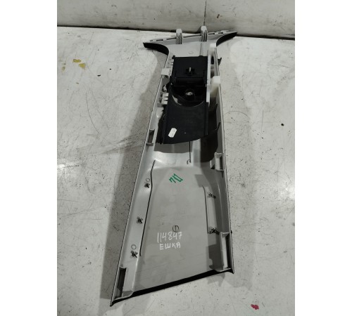 Обшивка центральной стойки левая верхняя