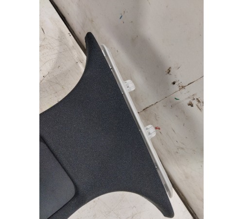 Обшивка центральной стойки левая верхняя