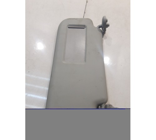 Козырёк солнцезащитный (левый)