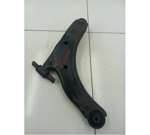 Рычаг передний правый