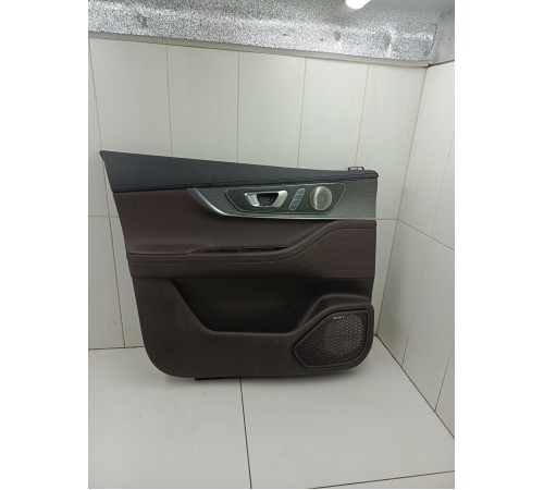 Обшивка двери передняя левая