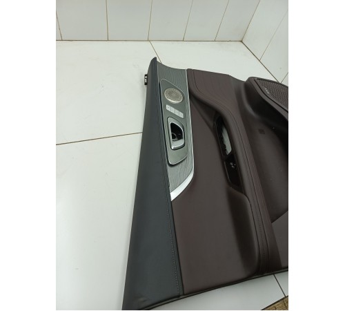 Обшивка двери передняя левая