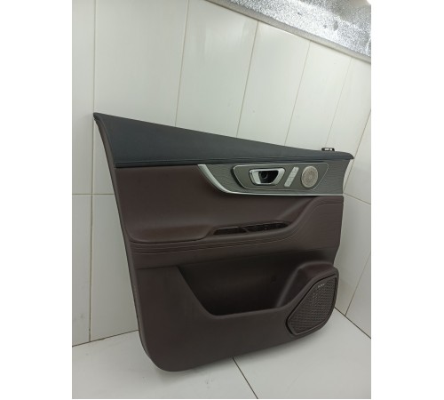 Обшивка двери передняя левая