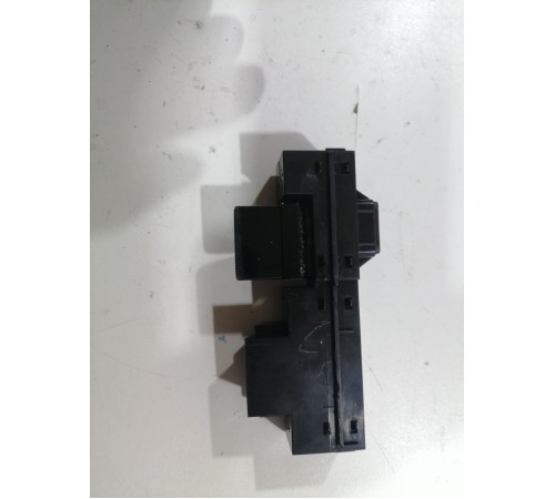 Кнопка аварийной сигнализации