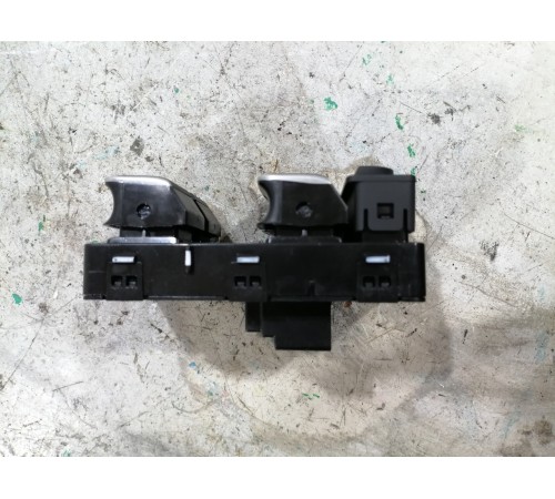 Блок управления стеклоподъемниками передний левый