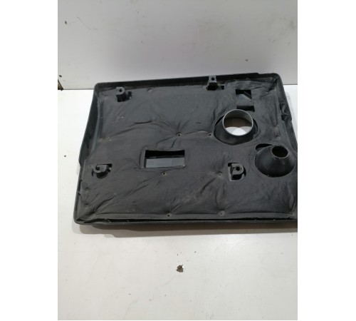 Декоративная крышка двигателя