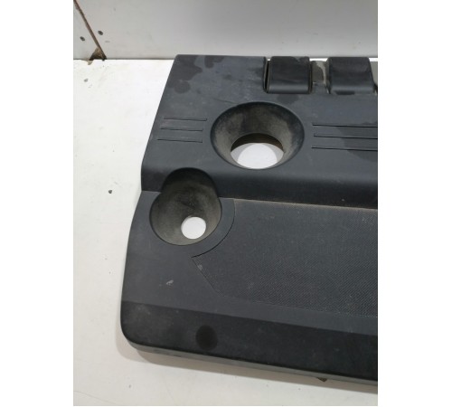 Декоративная крышка двигателя