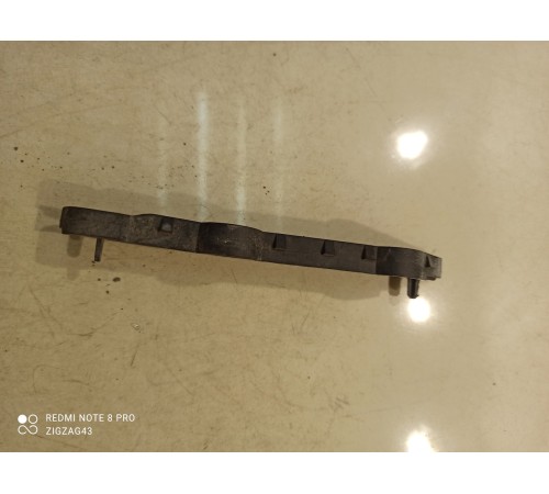 Кронштейн переднего бампера