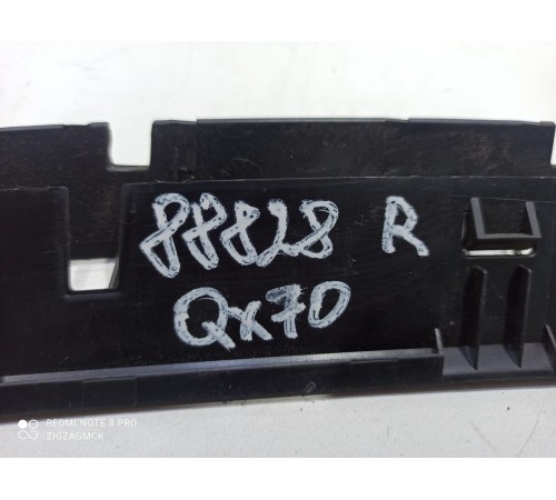 Воздушный дефлектор лобового стекла правый