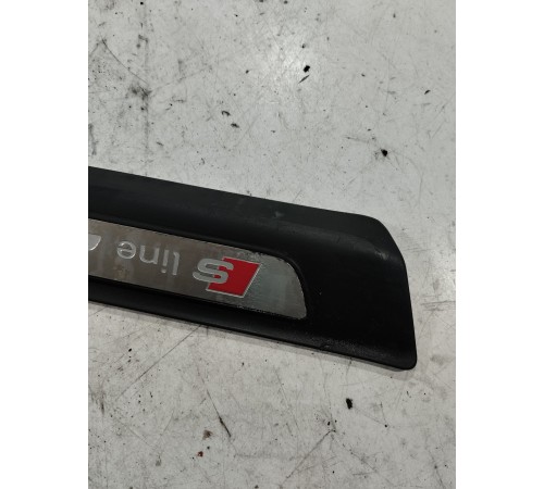 Накладка порога (задняя правая)