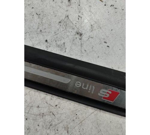 Накладка порога (задняя правая)