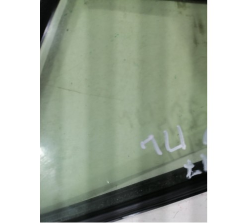 Глухое стекло форточка двери переднее левое