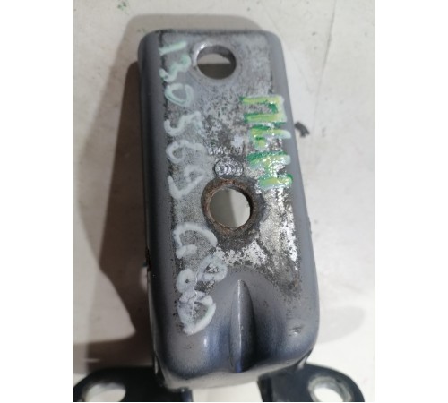 Петля двери передняя левая нижняя